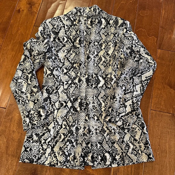 INC International Concepts Black and White Snake Print Blazer - Picture 2 of 5